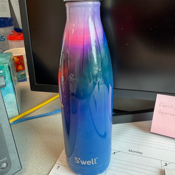 S'well Blue and Pink Gradient Bottle - Picture 1 of 7